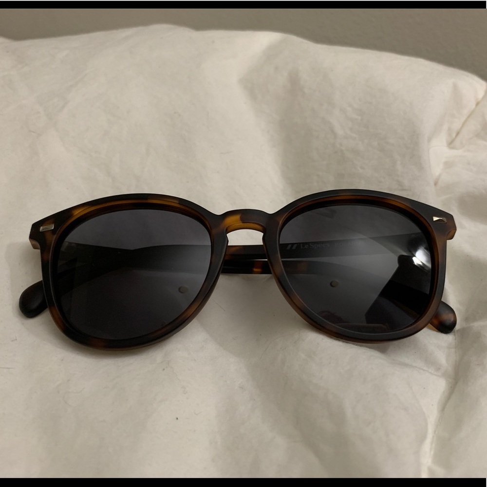 Le Specs Tortoise
